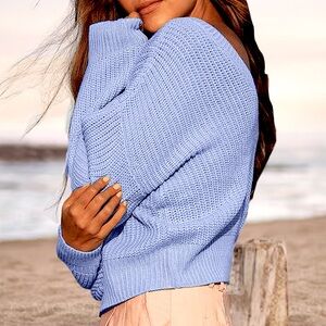 NWT, Lavishly Paris Women’s Knit Sweater.